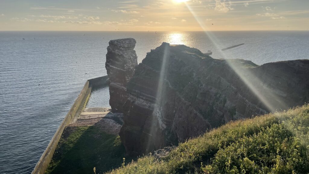 view to the famous cliff rock 'long ann / lange Anna' on the north- west - end of the isle